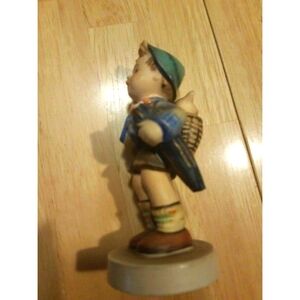 Vintage HOME FROM MARKET Hummel Collectible Figurine 198/2/0